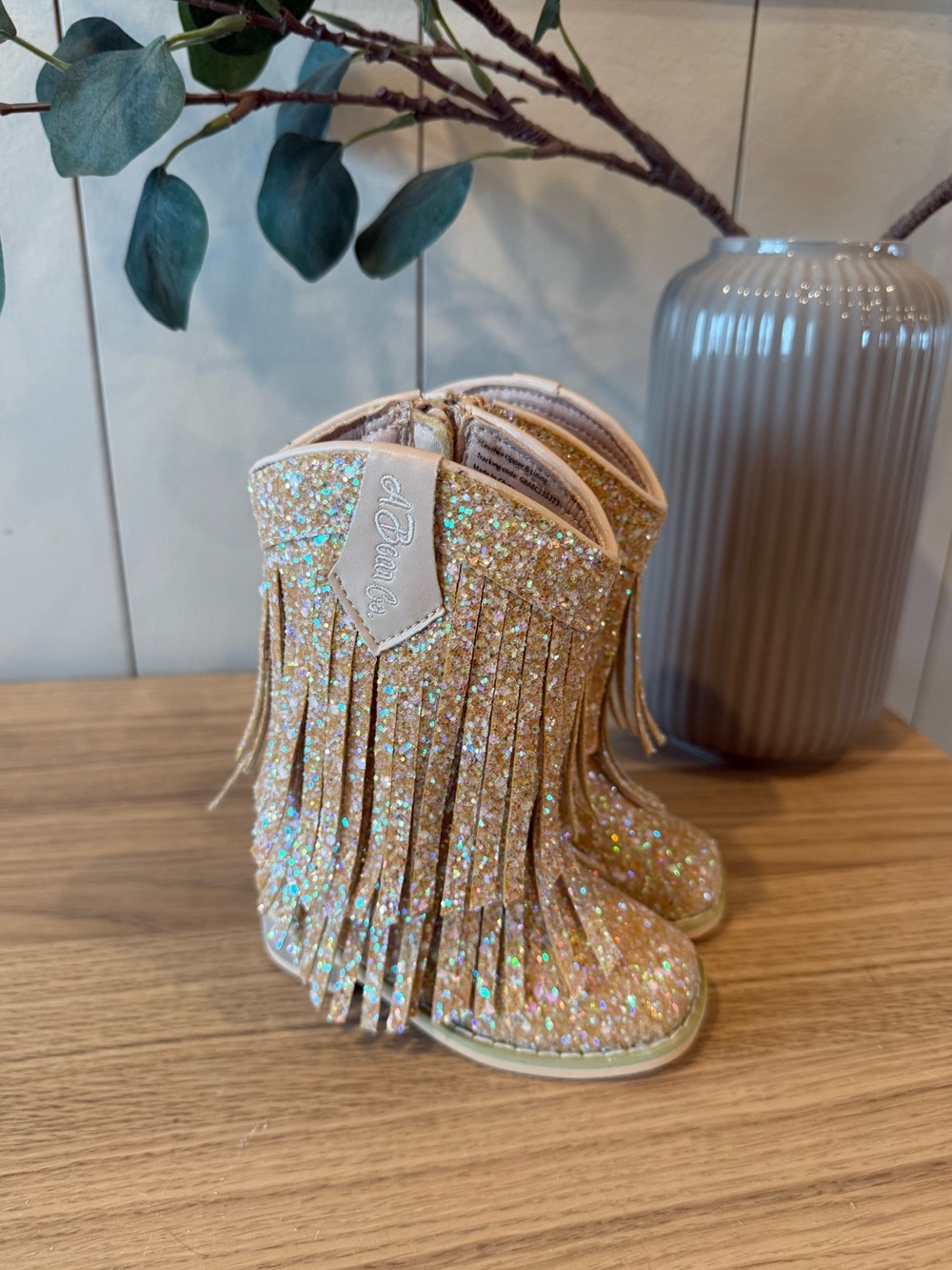 NWOT - A Bear Co. Gold Glitter Fringe Toddler Boots - Size 5